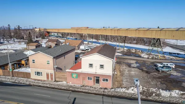 3823 E 2nd St, Superior, WI 54880