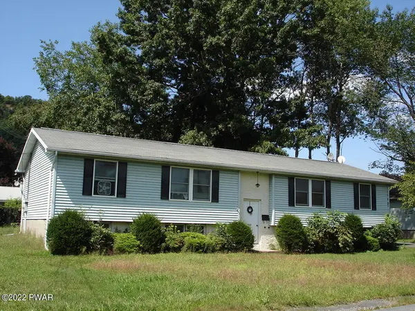 805 Avenue K, Matamoras, PA 18336