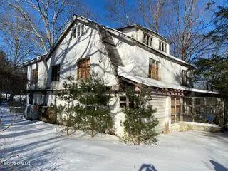 275 Sawkill RD, Milford, PA 18337