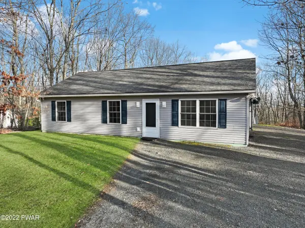 126 Basswood DR, Dingmans Ferry, PA 18328