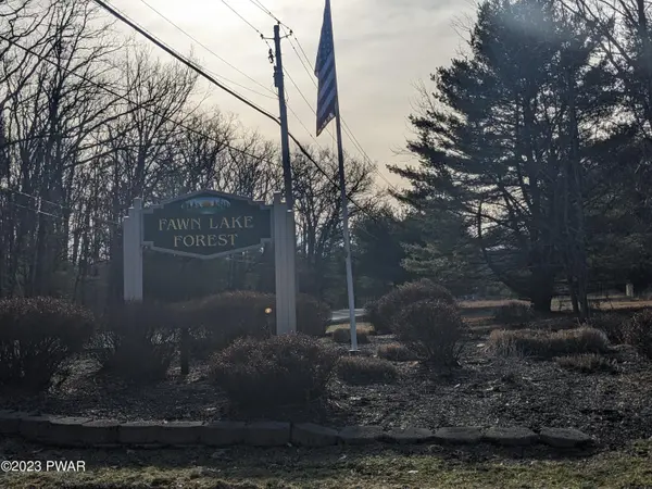 299 Forest Ridge DR, Hawley, PA 18428