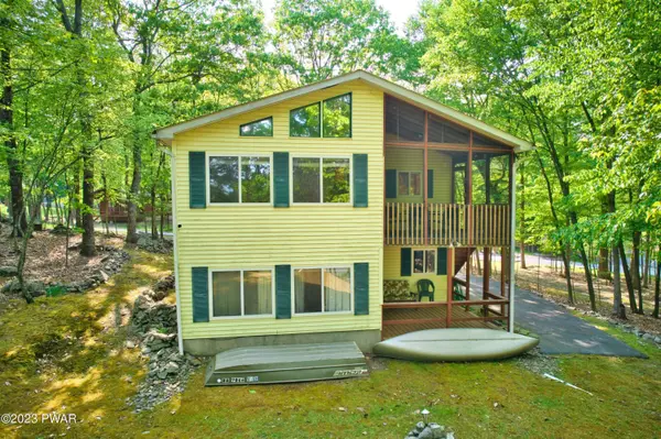 161 S Pond CIR, Dingmans Ferry, PA 18328