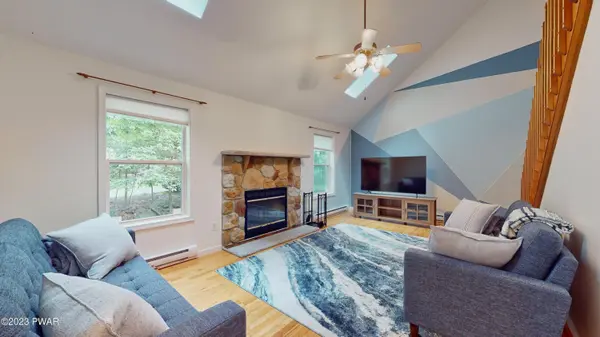 119 Spring DR, Dingmans Ferry, PA 18328