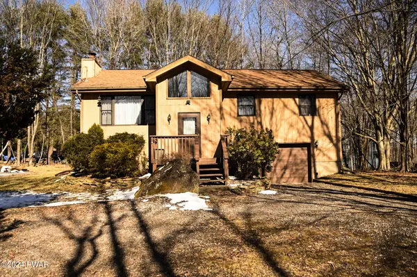 84 Deerfield RD, Lake Ariel, PA 18436
