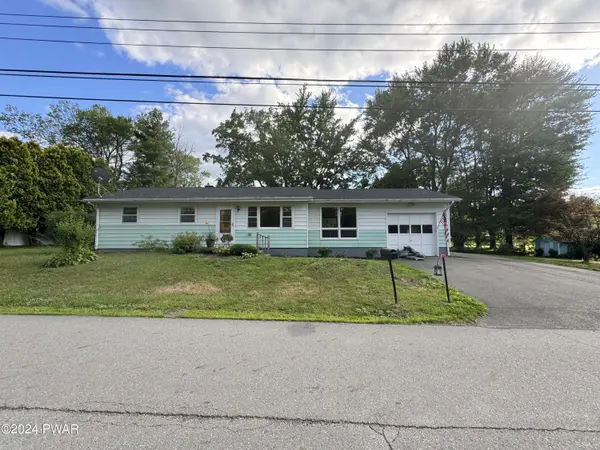 115 Rose LN, Matamoras, PA 18336