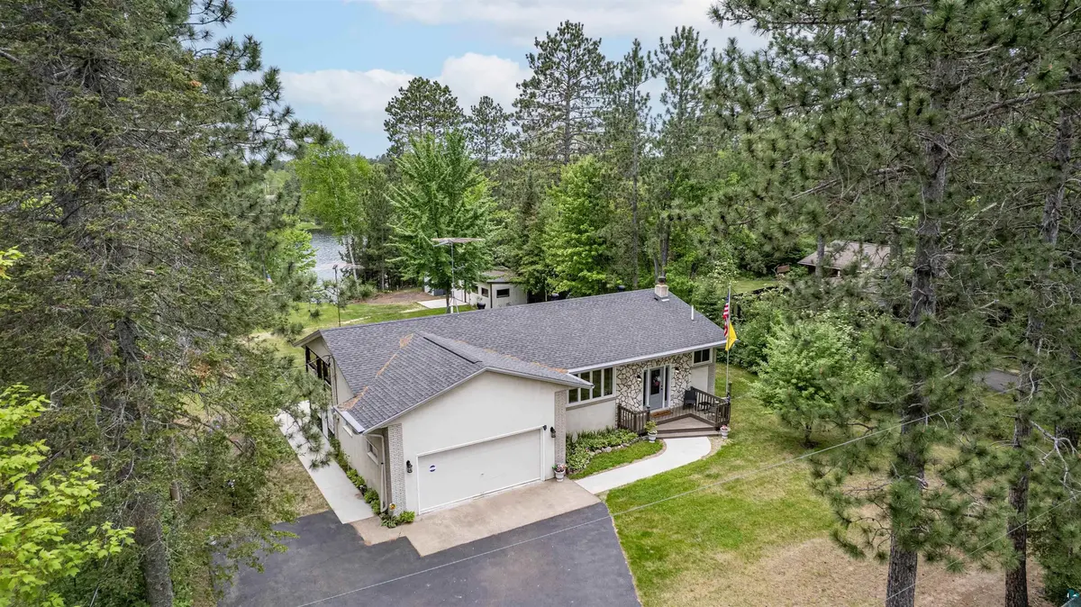 3975 Long Lake Shores Rd, Eveleth, MN 55734