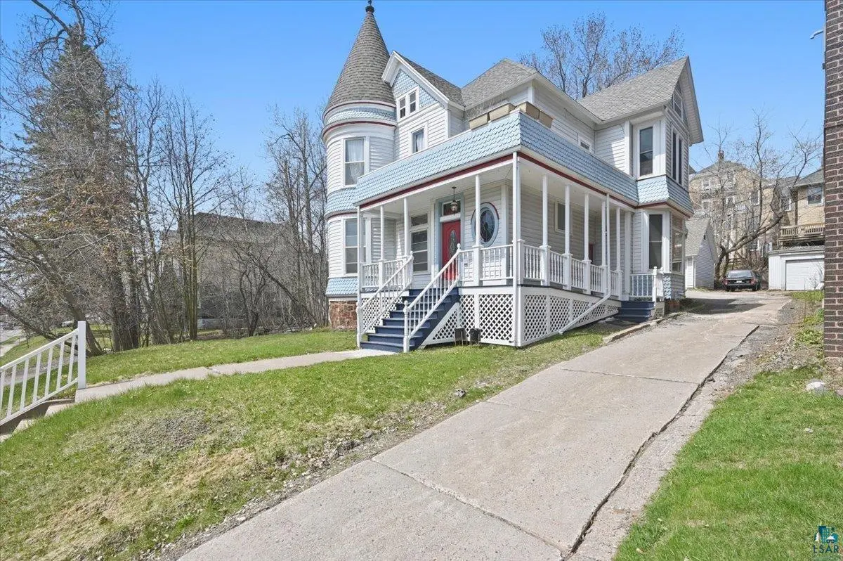 1727 E Superior St, Duluth, MN 55804