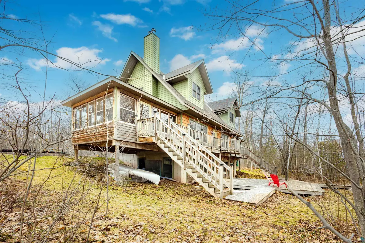 20210 S Siskiwit Shores, Cornucopia, WI 54827
