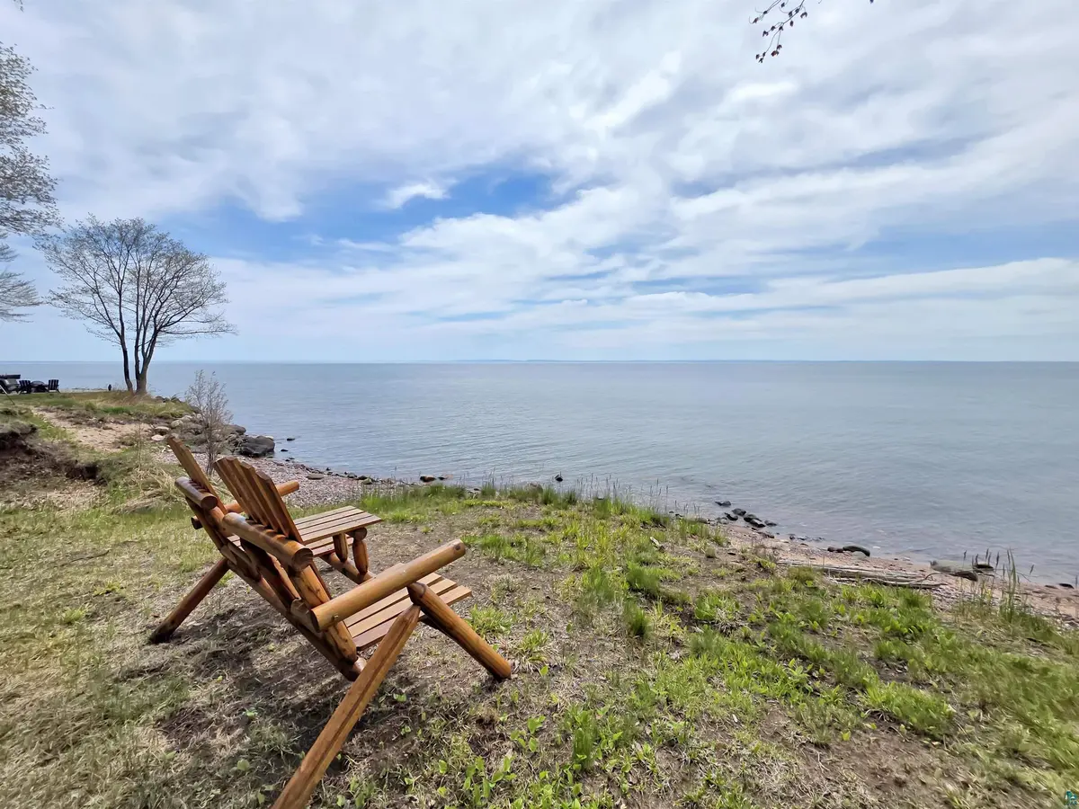 4102 Chippewa Tr, Lapointe, WI 54850