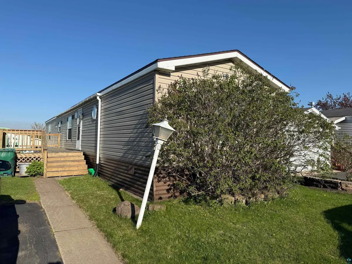 22 Elder Dr, Duluth, MN 55810