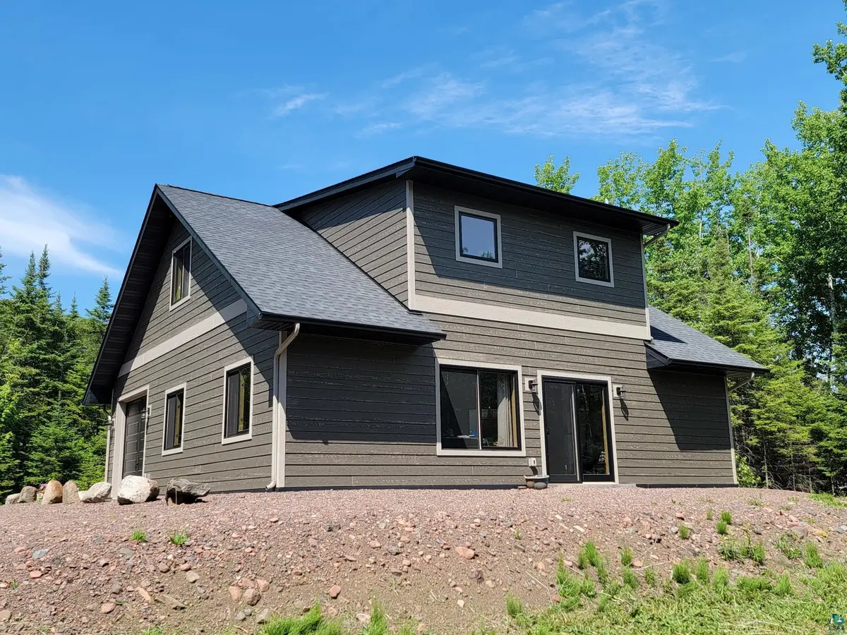 1038 W 3rd Ave, Grand Marais, MN 55604