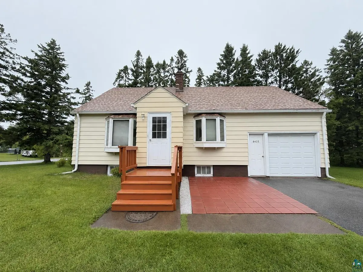 2029 Anderson Rd, Duluth, MN 55811