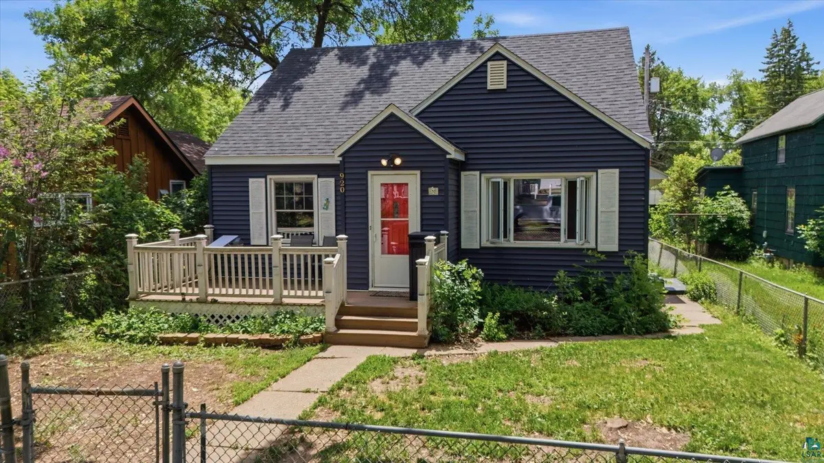 920 N 16th St, Virginia, MN 55792