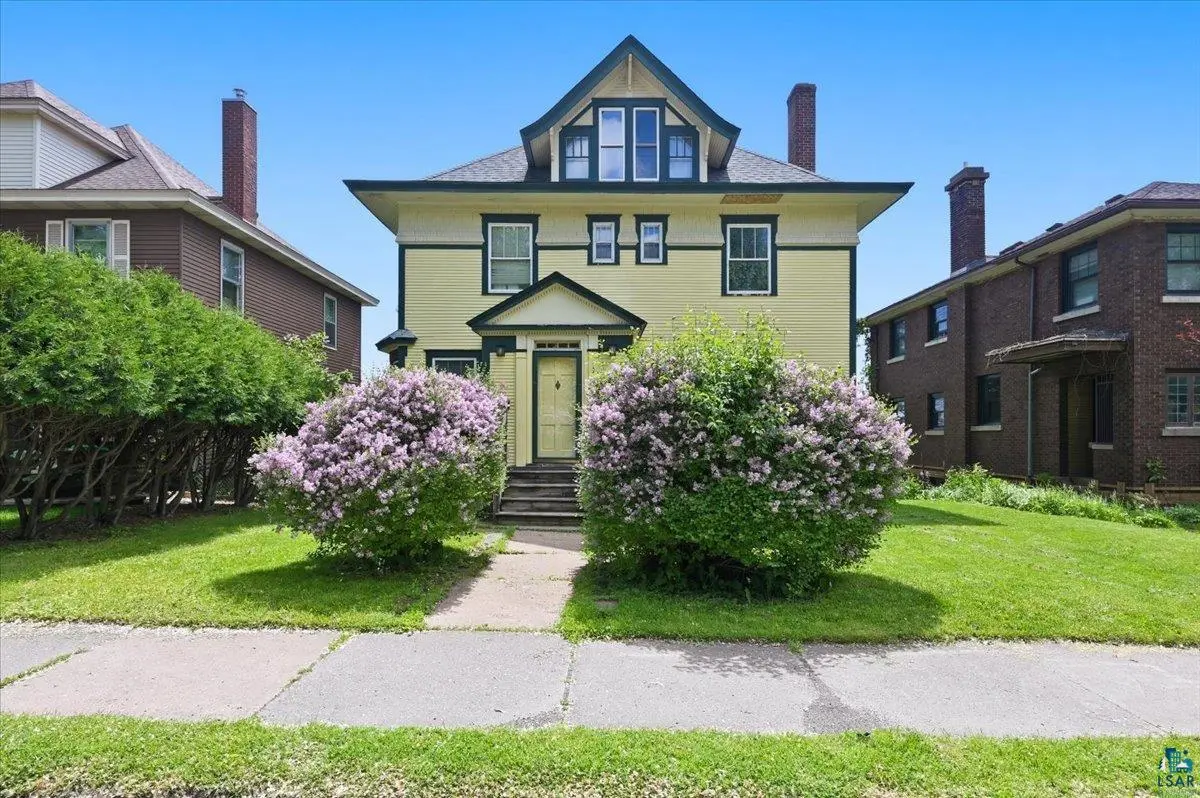 1818 E 3rd St, Duluth, MN 55812