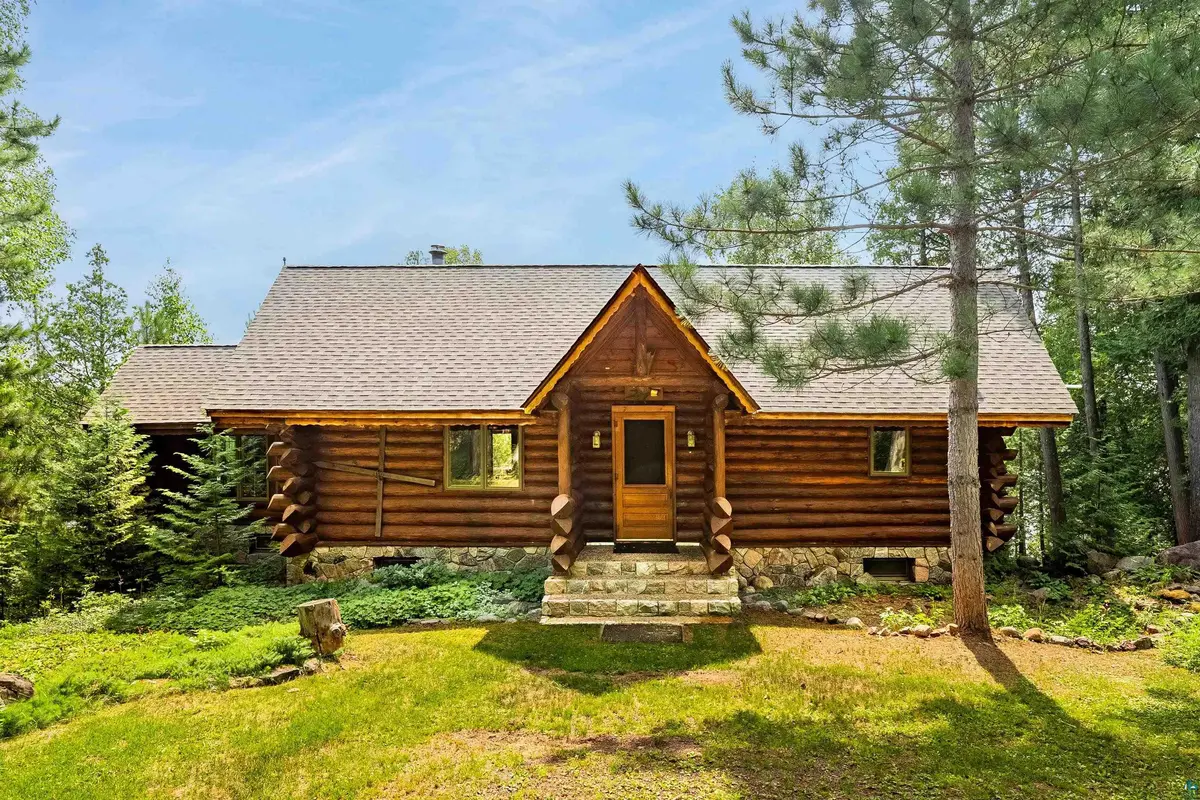 16 Carlson Rd, Grand Marais, MN 55604