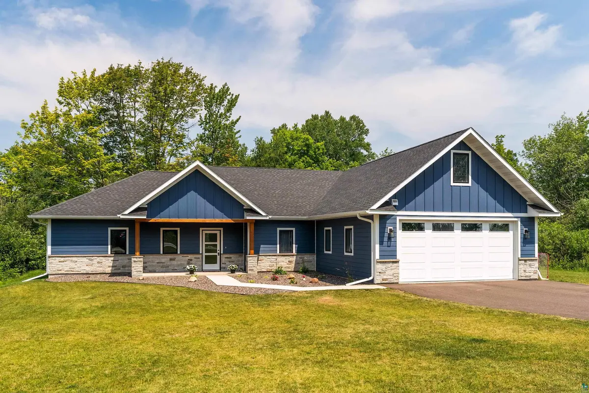 4889 Peyton Dr, Hermantown, MN 55811