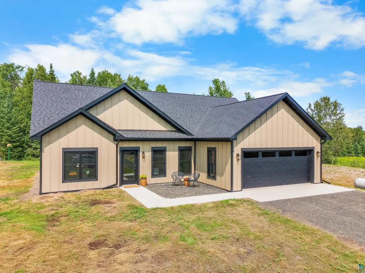 1241 Airport Rd, Two Harbors, MN 55616