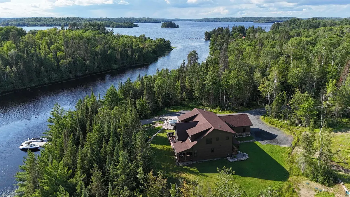 7523 Nelson Rd, Crane Lake, MN 55725