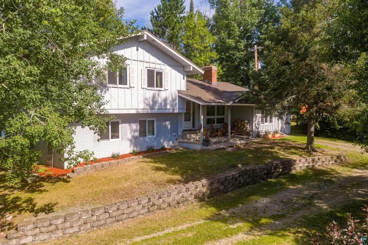 214 Cedar Ln, Ely, MN 55731