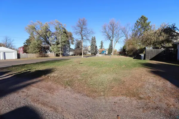 1104 3rd St W, Ashland, WI 54806