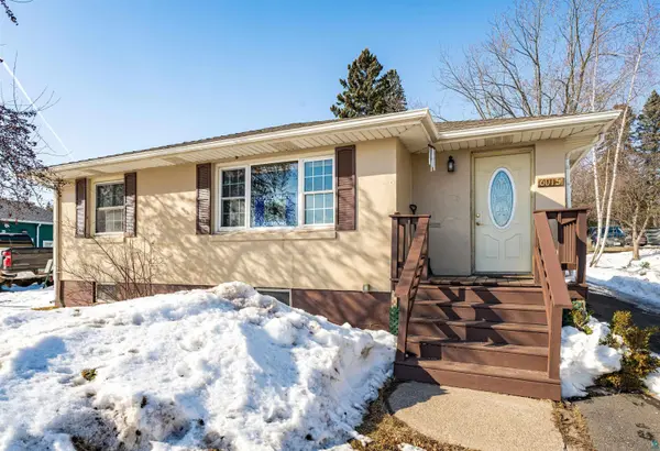 6015 E Superior St, Duluth, MN 55804