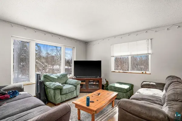2417 Vermilion Rd, Duluth, MN 55803
