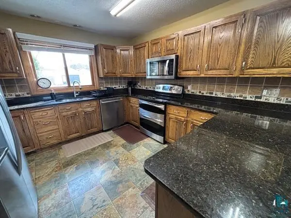 333 NE 5th Ave, Chisholm, MN 55719