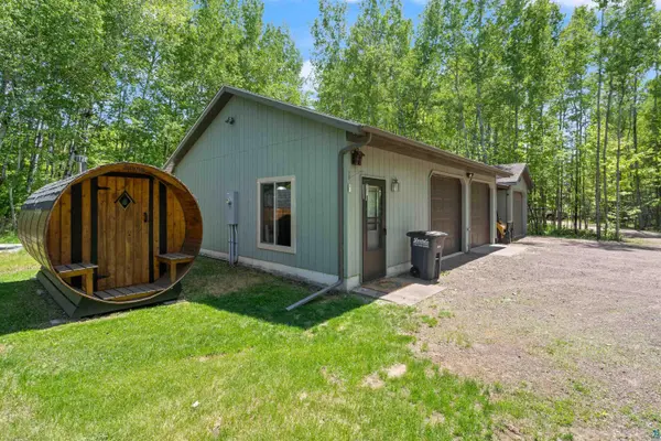 7282 Blackberry Ln, Duluth, MN 55803