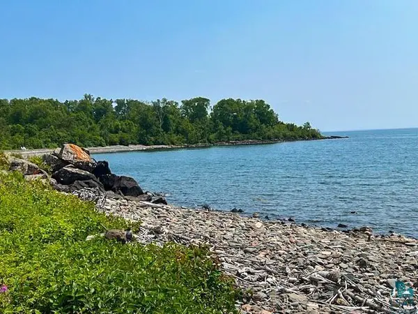 78 Troll's Tr, Hovland, MN 55606