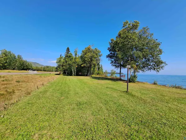 5419 E Highway 61, Hovland, MN 55606