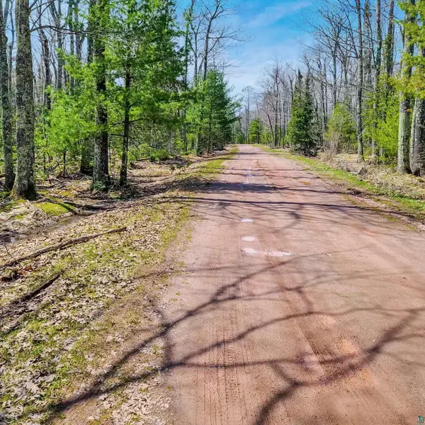 657 Spruce Ln, La Pointe, WI 54850