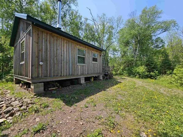 839 Loon Rd, Two Harbors, MN 55616
