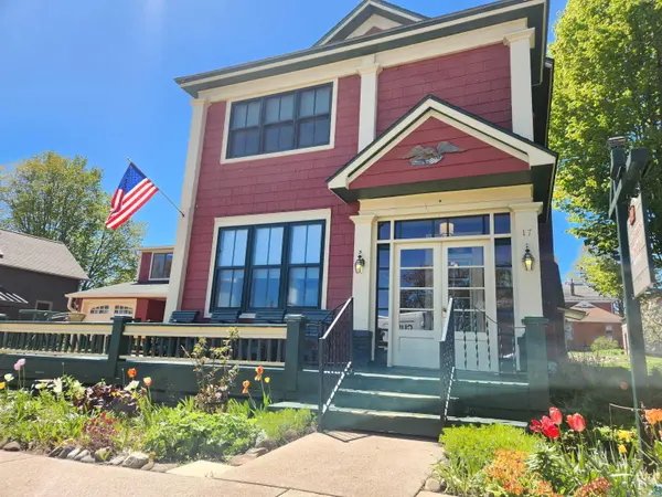 17 S 1st St, Bayfield, WI 54814