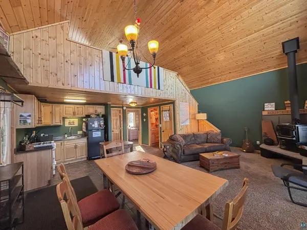 1088 South Shore Dr, Grand Marais, MN 55604