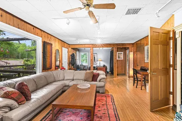 6146 Highway 61, Silver Bay, MN 55614