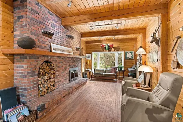 6146 Highway 61, Silver Bay, MN 55614