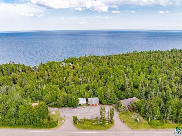 6146 Highway 61, Silver Bay, MN 55614