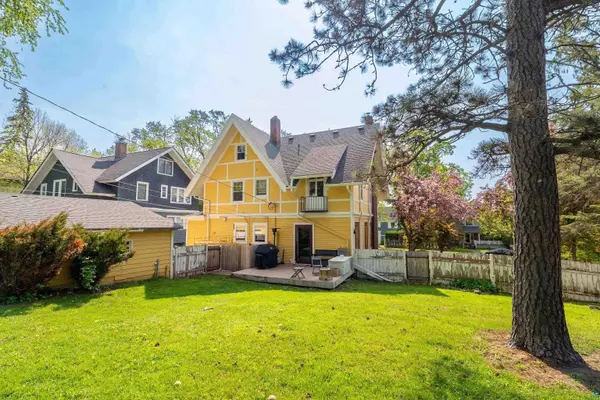 2415 E 2nd St, Duluth, MN 55812