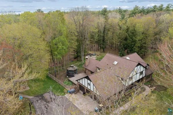 2213 Maple Ln, Ashland, WI 54806