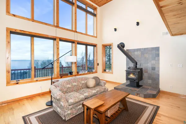 96 Hoaglund Dr, Tofte, MN 55615