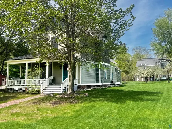 303 E 5th St, Washburn, WI 54891