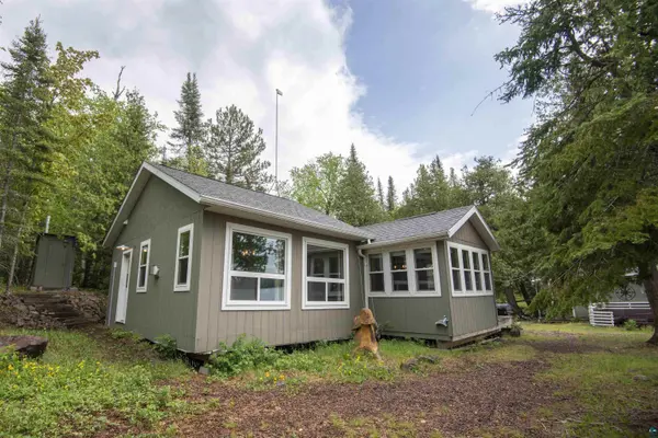 89 Boulder Blvd, Hovland, MN 55606