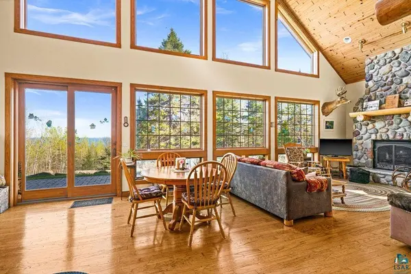 4087 Loggers Tr, Two Harbors, MN 55616