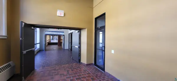 220 W Superior St, Duluth, MN 55802