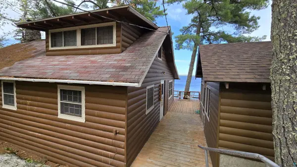 12418 Rock Point Dr, Kabetogama, MN 56669