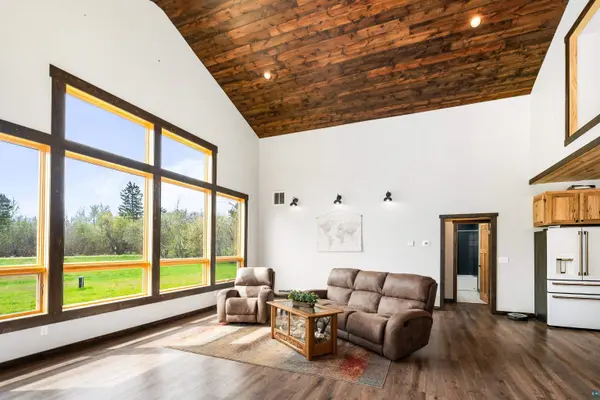 3951 Fairview Rd, Duluth, MN 55803