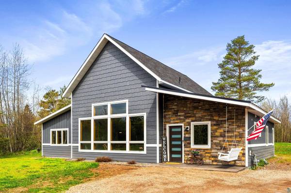 3951 Fairview Rd, Duluth, MN 55803