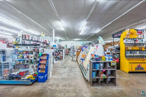 1206 E 25th St, Hibbing, MN 55746-0000