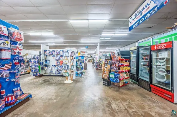 1206 E 25th St, Hibbing, MN 55746-0000