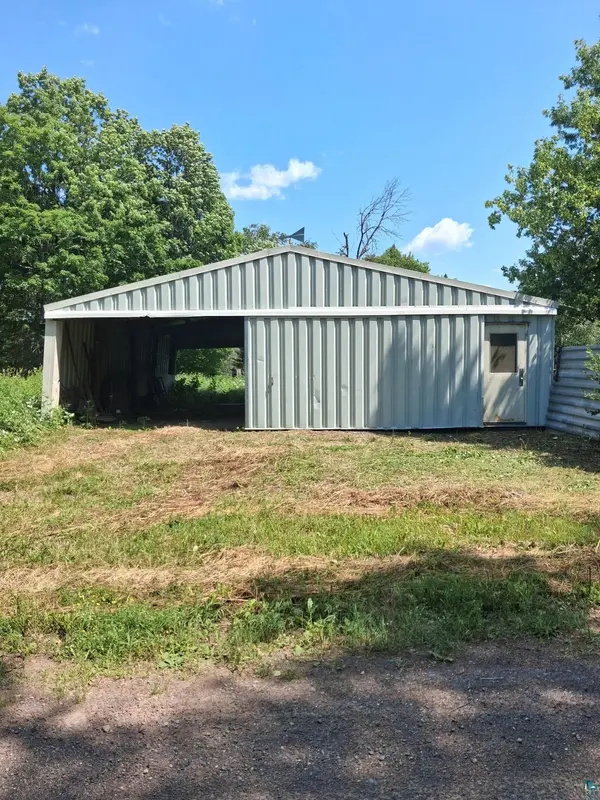 4606 Maki Rd, Brookston, MN 55711